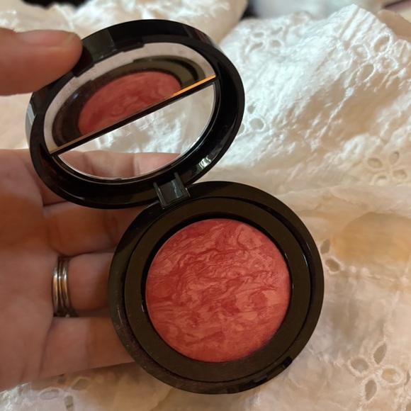 Laura Geller Baked Blush  Cherry Custard Satin Finish - Picture 5 of 9